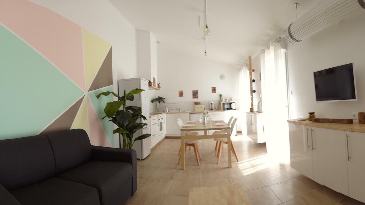 Gite Blanco Y Madera Ναρμπόν Εξωτερικό φωτογραφία