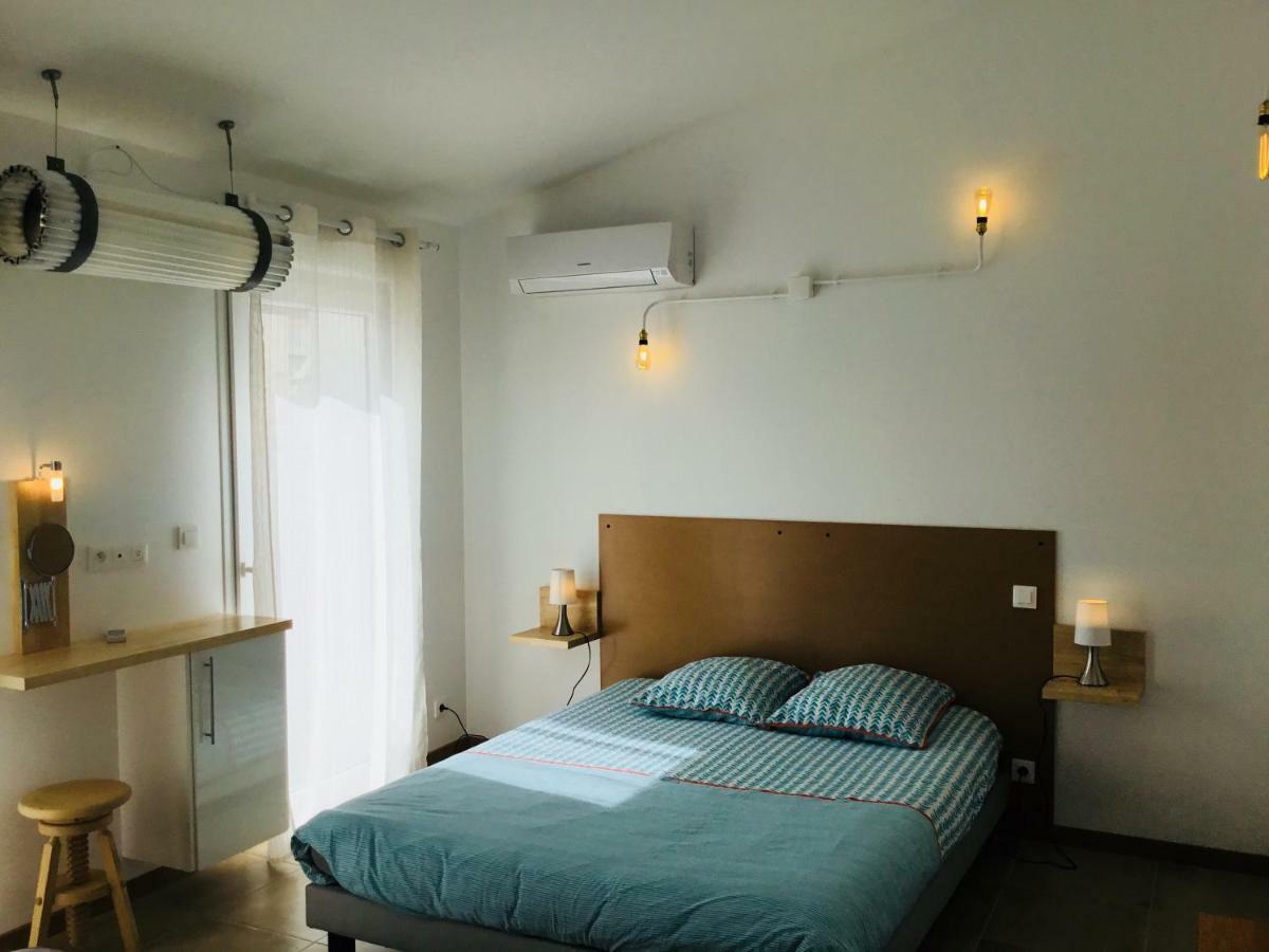 Gite Blanco Y Madera Ναρμπόν Εξωτερικό φωτογραφία